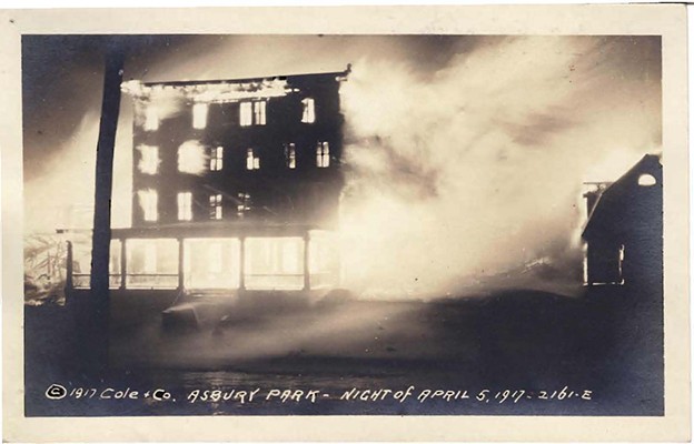 1917-04-05-Great-Asbury-Park-Fire-1